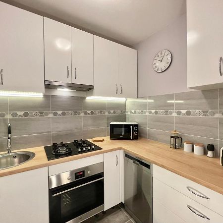 Apartament Przy Atrium, Stacja Metra Rondo Onz Varşovia Exterior foto