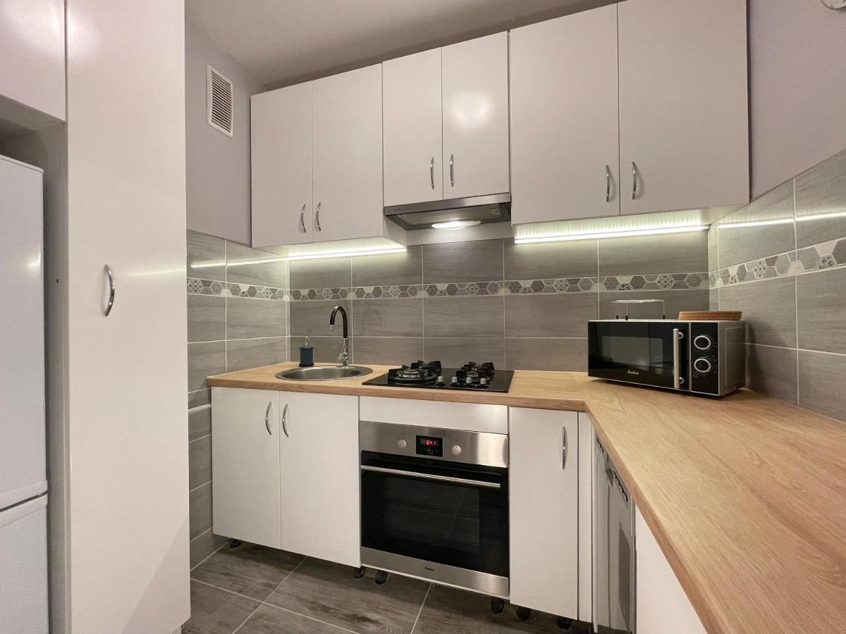 Apartament Przy Atrium, Stacja Metra Rondo Onz Varşovia Exterior foto