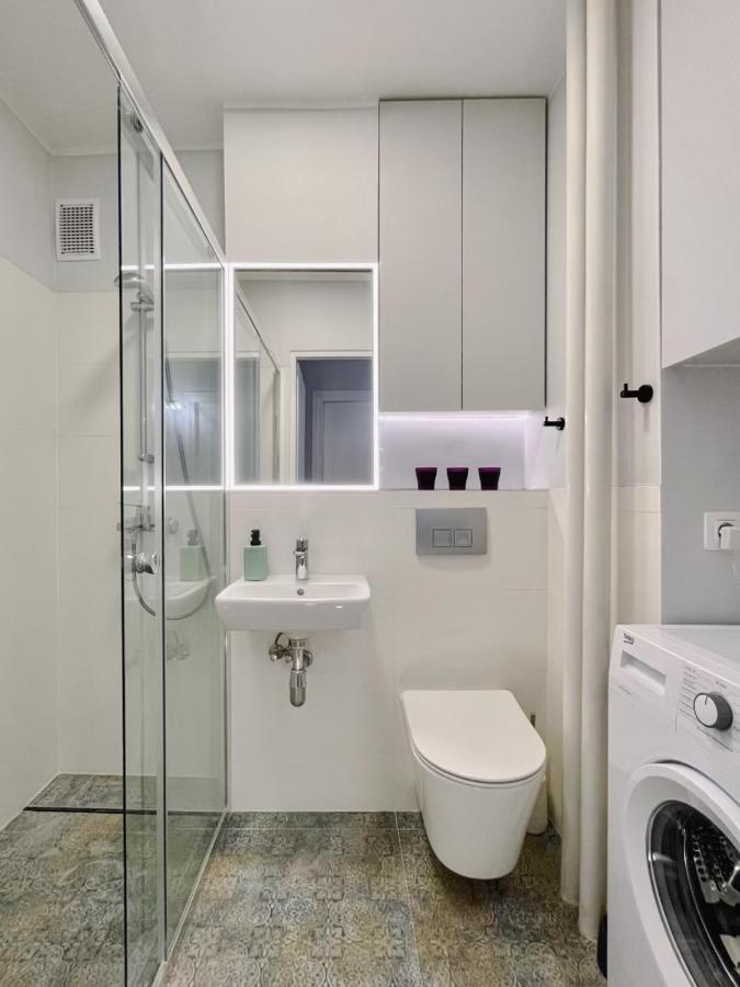 Apartament Przy Atrium, Stacja Metra Rondo Onz Varşovia Exterior foto